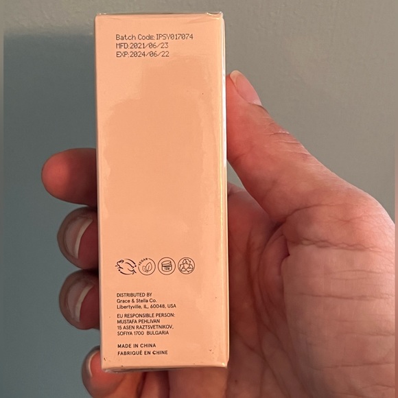 Grace & Stella Hyaluronic Acid Serum - Picture 2 of 6